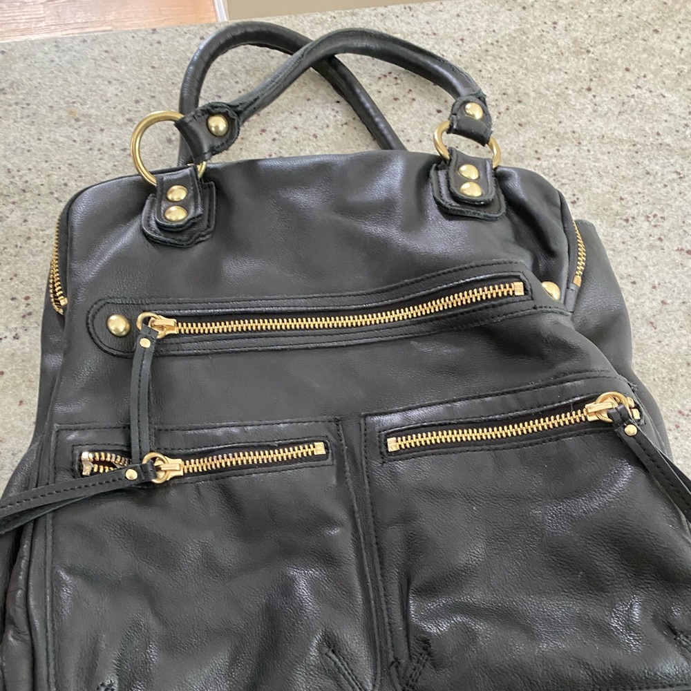 Linea Pelle  Black Handbag. Great condition.